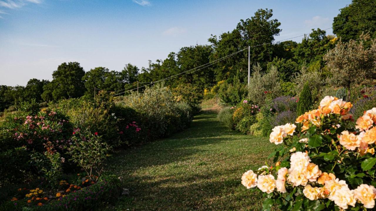 Il Casale Di Fiore Cannara Exterior foto